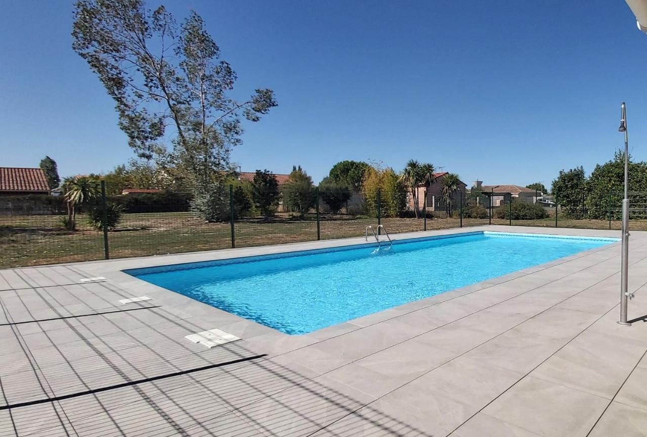 La Campagne Romantique - Avec Entree Autonome, Clim Neuve, Parking Prive & Sa Piscine ! - Saint-Sulpice  Luaran gambar