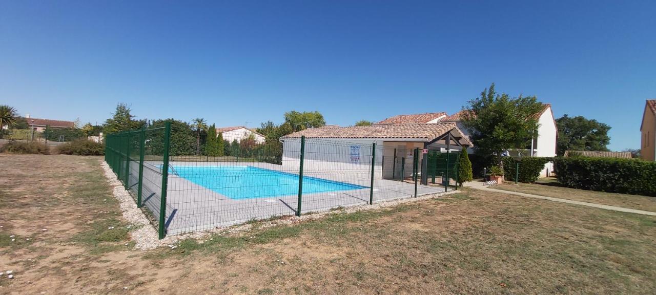 La Campagne Romantique - Avec Entree Autonome, Clim Neuve, Parking Prive & Sa Piscine ! - Saint-Sulpice  Luaran gambar
